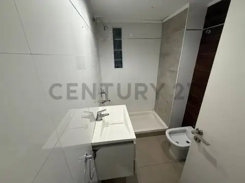 Departamento en Alquiler con 1 cochera