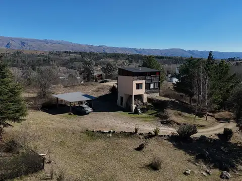 Casa en Venta  - 3 dormitorios - vista al Champaquí - Villa Yacanto, Calamuchita. cód 1301