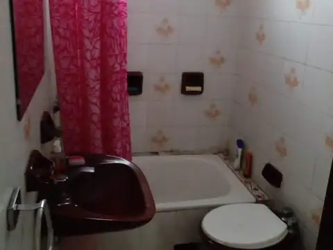 Depto Tipo Casa en Alquiler en Lanús Este, $ 670.000