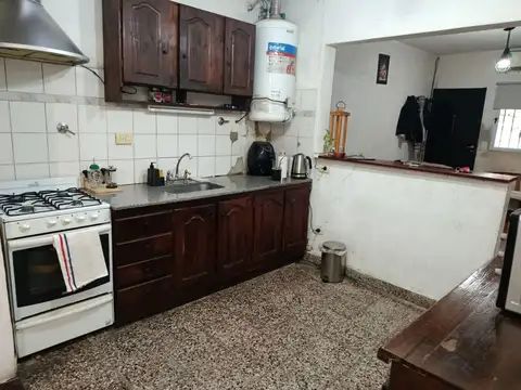 Depto Tipo Casa 4 ambientes con 2 baños