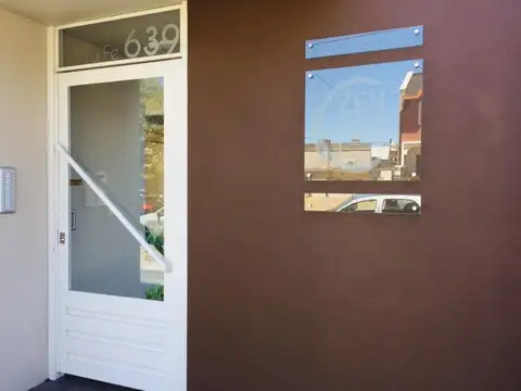 EXCELENTE DEPARTAMENTO DE CATEGORIA 2 AMBIENTES EN VENTA - MORON CENTRO