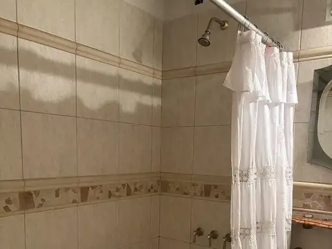 Casa impecable en Avellaneda