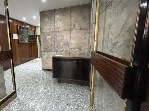 Avenida Valentín Alsina 1400