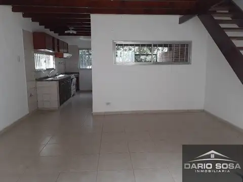 Casa en Alquiler con 1 cochera