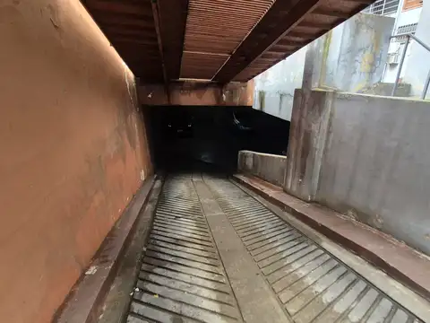 Cochera en Venta de 5  mts largo x 3  mts ancho