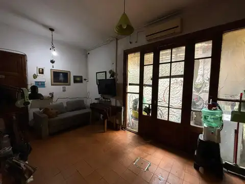 VENTA PH 3 AMB C/ ENTREPISO + PATIO - LA BOCA
