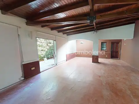 Casa Chalet  en Venta  Parque Leloir, Ituzaingó