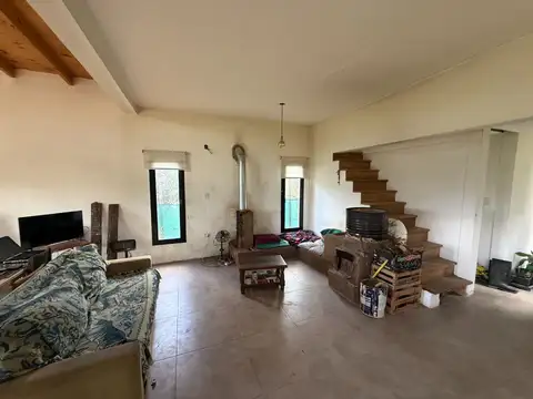 Casa 4 ambientes con 1 baño