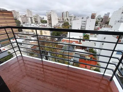 Hermoso 2 amb  fte balcón; exc vista a ubicado a mts  plaza Plaza Irlanda