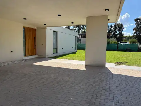 Casa en Alquiler en Fighiera, USD 1.100