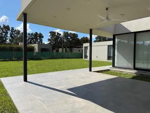 Casa en Alquiler de 2 dormitorios