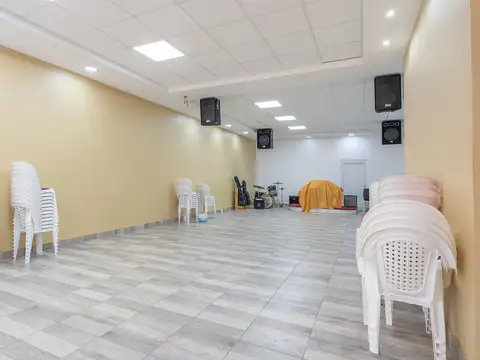 Casa 3 ambientes con 2 baños