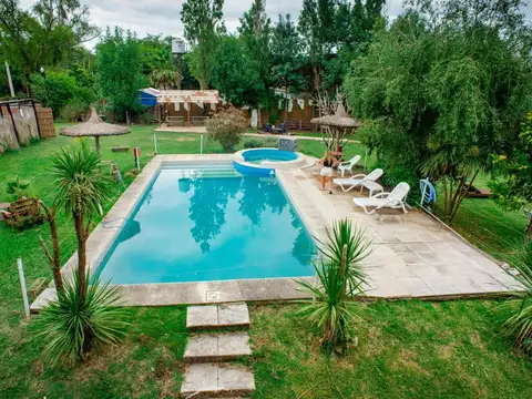 COMPLEJO DE CABAÑAS CON PILETA