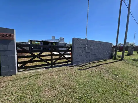 Vendo Casa con pileta en Pronunciamiento, Entre Ríos.