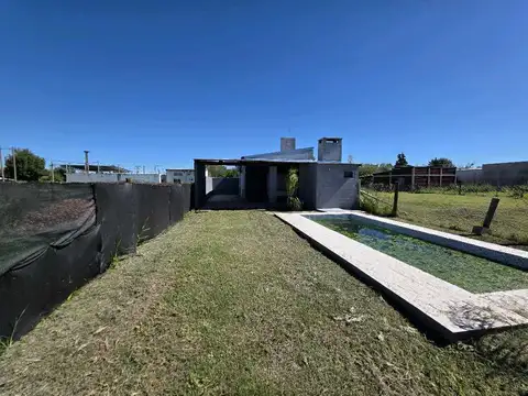 Vendo Casa con pileta en Pronunciamiento, Entre Ríos.