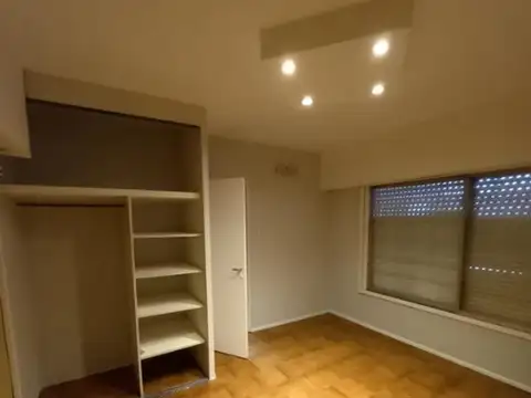 DEPTO TIPO CASA POR PASILLO CENTENARIO URUGUAYO 49 VILLA DOM