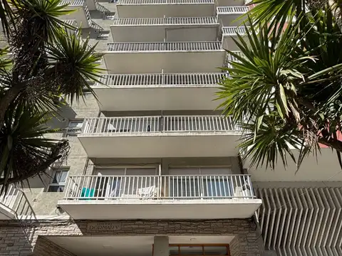 Venta Departamento 2 ambientes balcón y Vista al Mar. Zona Güemes