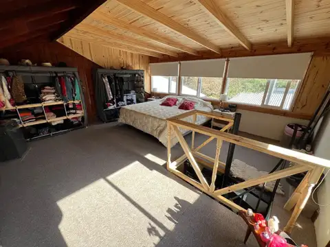 Casa 9 ambientes con 6 baños