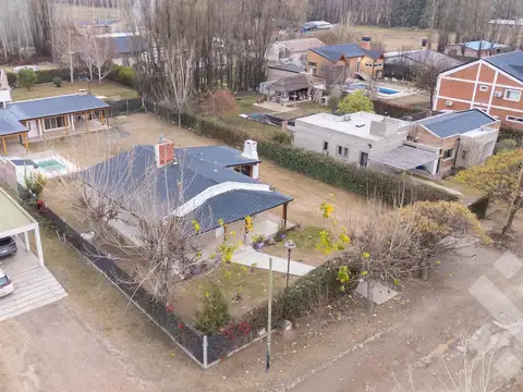 VENTA - Casa 3 dormitorios con quincho y pileta | B° Privado Santa Angela II | Plottier | Neuquén