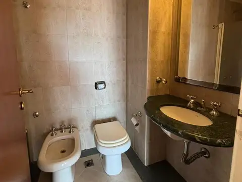 Departamento 7 ambientes con 3 baños