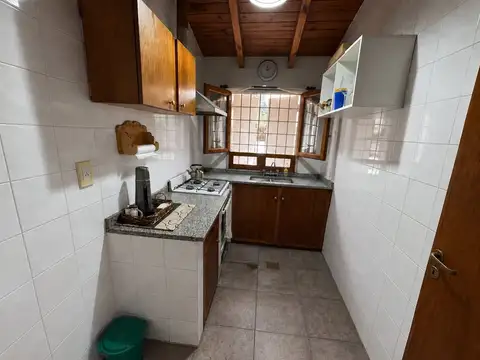 CASA EN VENTA 2 DORMITORIOS Y PISCINA EN VISTALBA