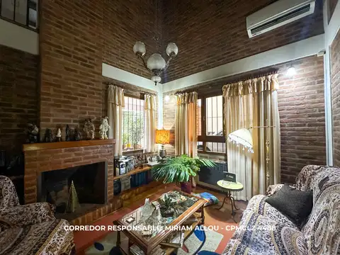 Casa 5 ambientes con 1 baño