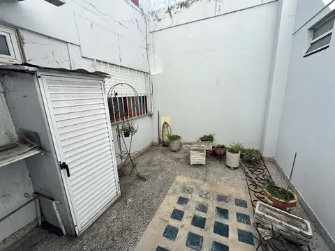 Casa 5Amb + 2 Importantes Locales en PB + Cocheras