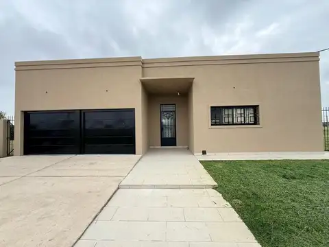 Venta casa a estrenar 3 dormitorios y pileta