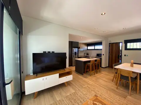 Cod 354 – Departamento Arenas V Nº301 en 2do piso