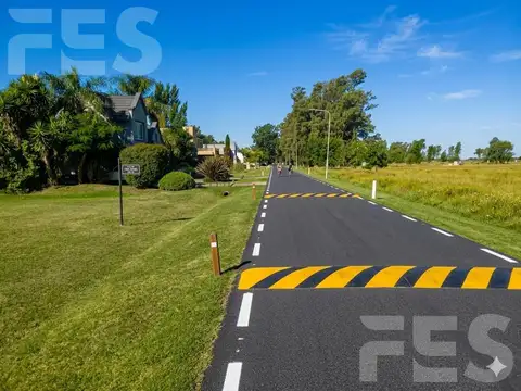 Terreno en Venta 30  mts Fondo