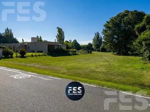 Venta lote en Country el Paraiso