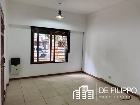 Depto Tipo Casa en Alquiler de 1 dormitorio