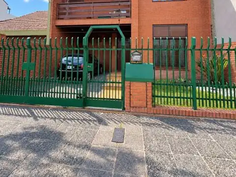 Casa en Ramos Mejia 4 ambientes