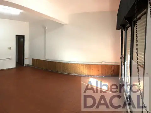Local en Alquiler en Manuel B Gonnet, $ 450.000