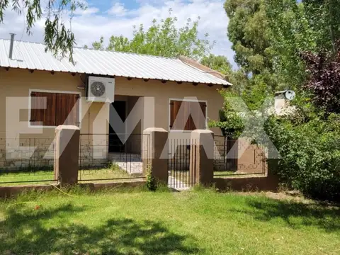 CASA EN VENTA 2 DORMOTORIOS.PILETA.LAGO PELLEGRINI