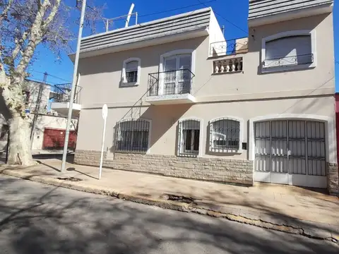 VENTA CASA 4 DORMITORIOS APTA CREDITO CIUDAD