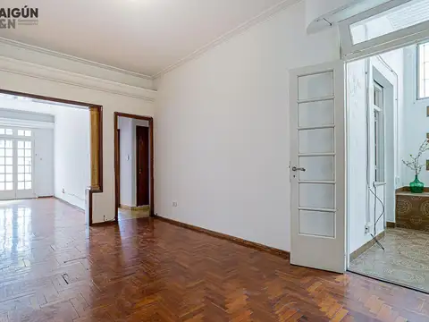 Depto Tipo Casa en Venta de 5 ambientes