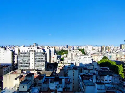 En Venta | Pleno Corazon de Caballito | 2 Ambientes con Vista Panoramica | Muy Luminoso | A metros del Subte