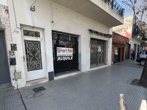 Local en Alquiler en Parque Avellaneda, $ 450.000