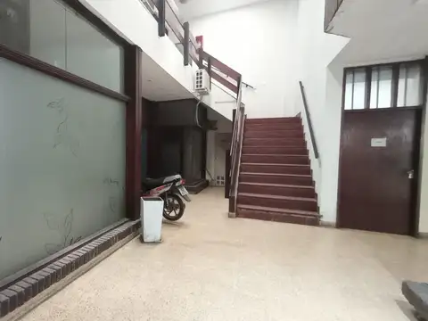 Local en Venta 40 años