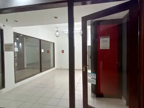 Local en Venta 40 años