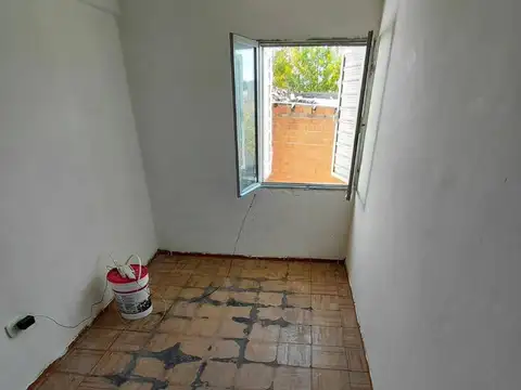 Departamento 5 ambientes con 1 baño