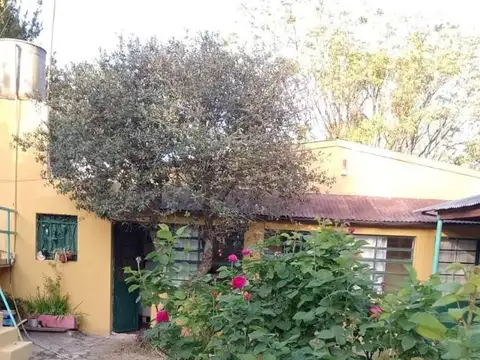 Casa en Venta con 6 cocheras