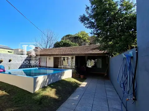 2 Casas en Venta construidas sobre un lote de 409m2. Beccar -