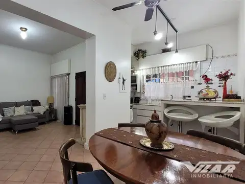 Casa 4amb en venta, con garage y patio prox. Av. Laprida. Villa Martelli