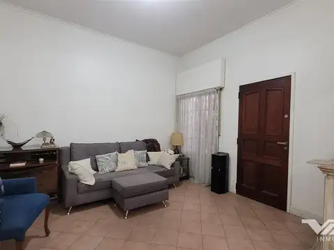 Casa 4amb en venta, con garage y patio prox. Av. Laprida. Villa Martelli