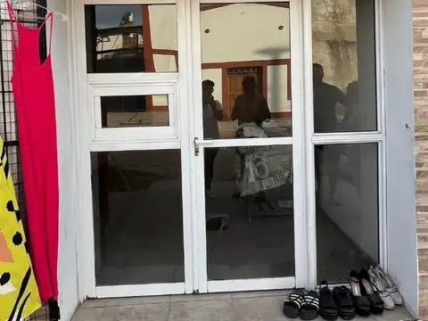 Local en alquiler a metros de Av.Sabin