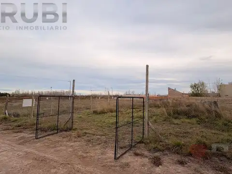 Terreno en Venta en General Fernandez Oro, USD 32.000