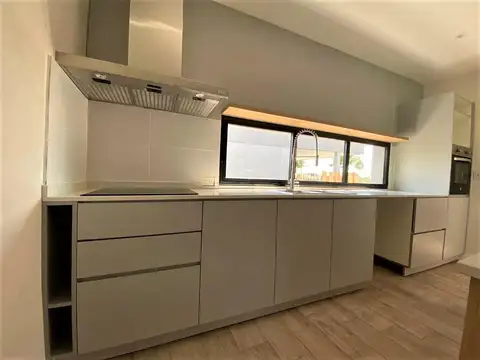 Casa en Venta en Puertos - Barrio Vistas, USD 410.000