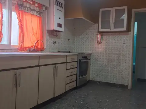 General Balcarce 600